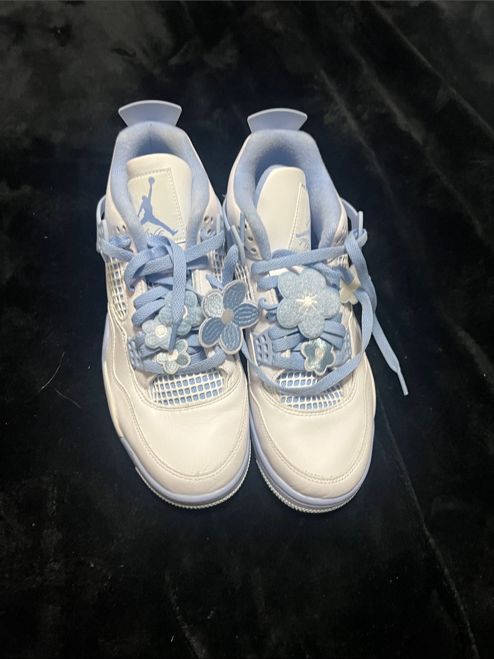 Jordan Womens White and Light Blue Floral Lace-Up Sneakers